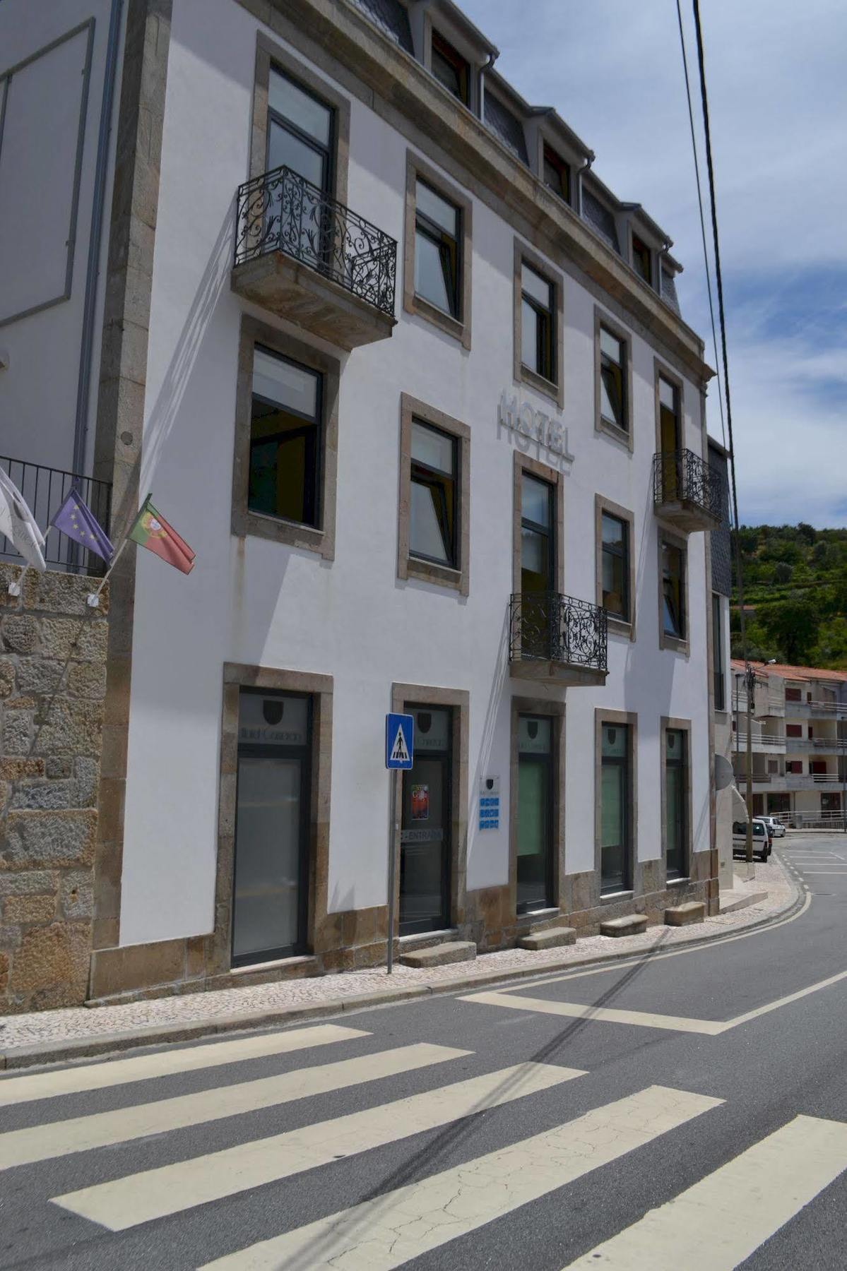 Hotel Comércio 2*