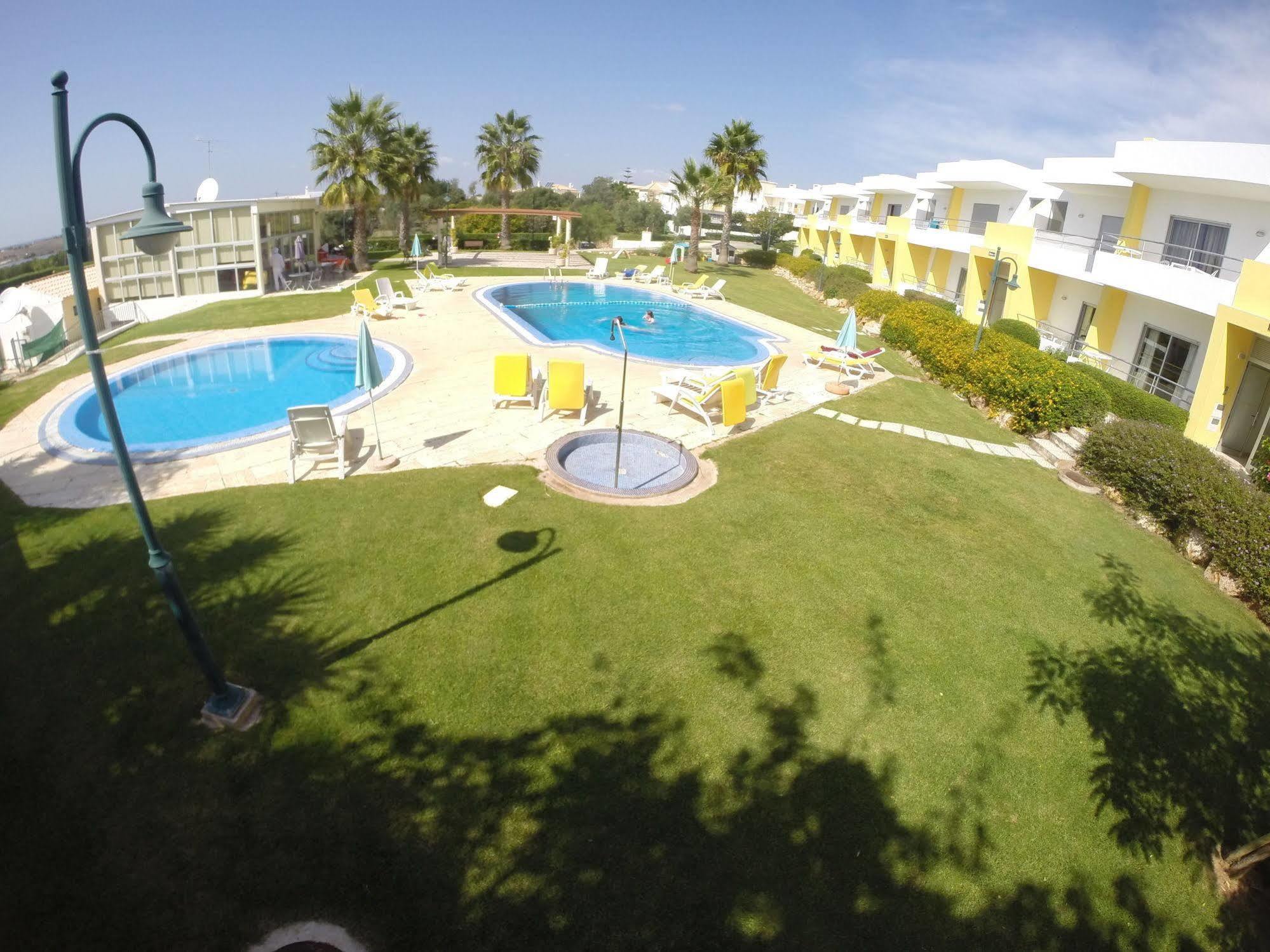 Santa Teresinha Aparthotel