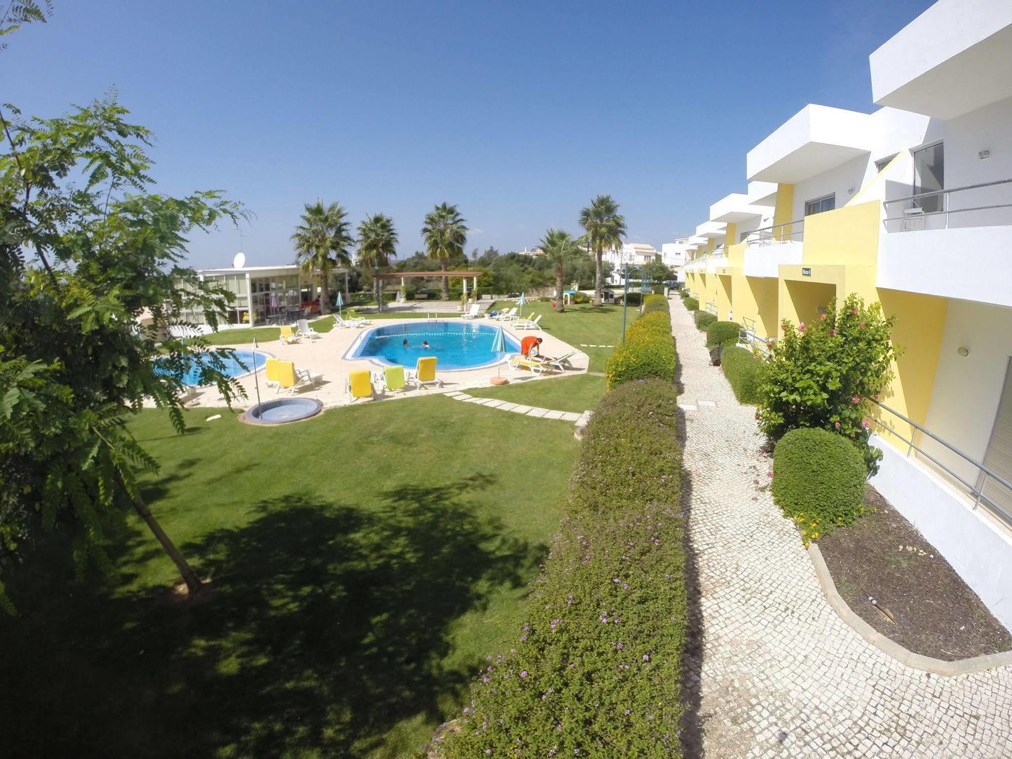 Aparthotel Santa Teresinha 3*