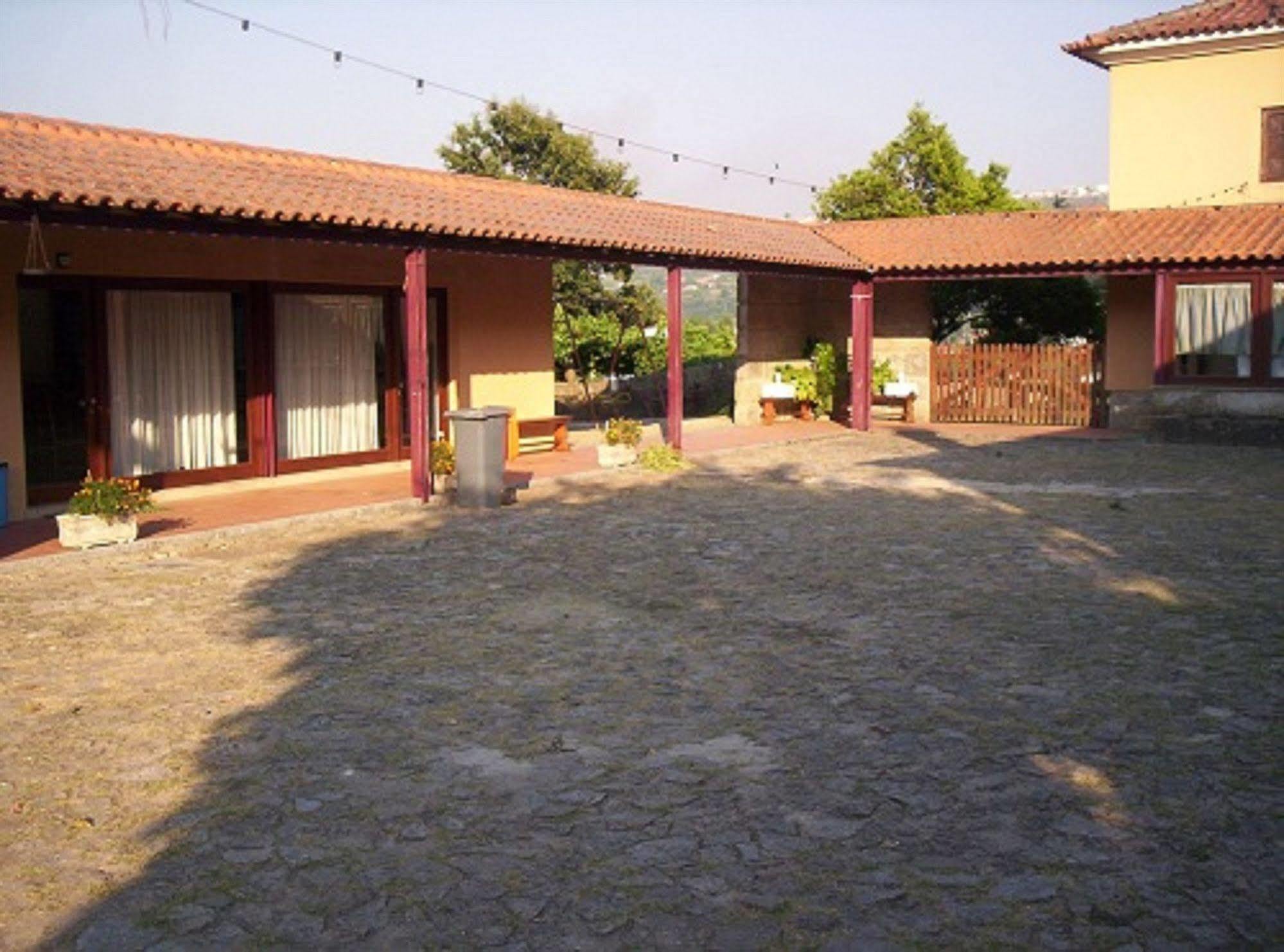 Stone Farm Hostel *