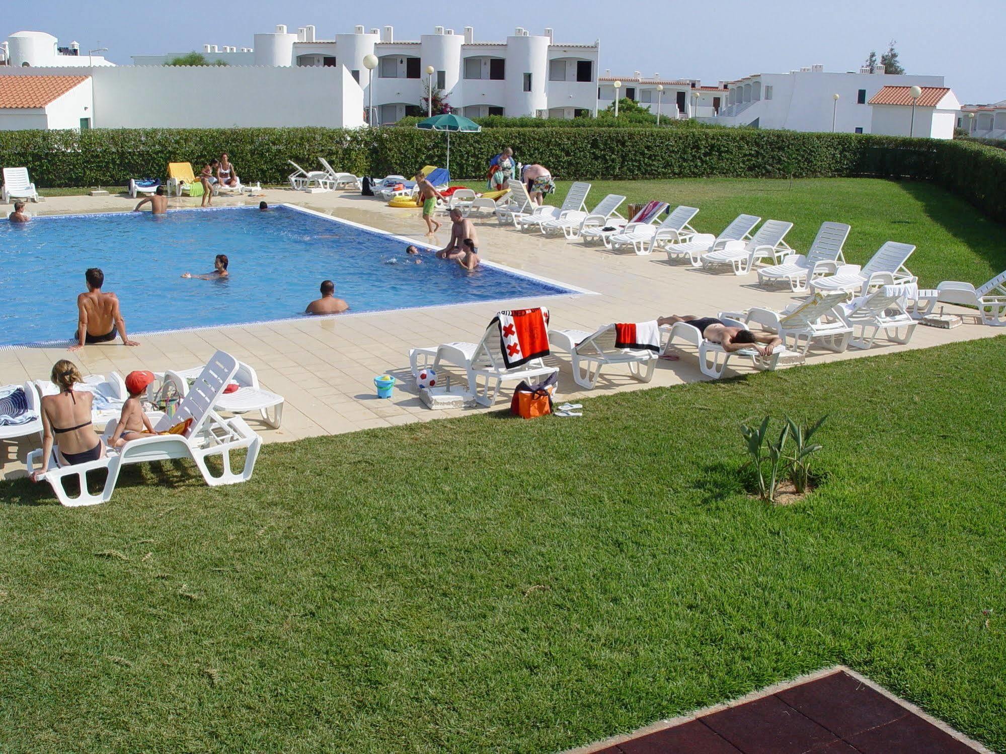 Quinta Figueirinhas & Quintinha Village 3*