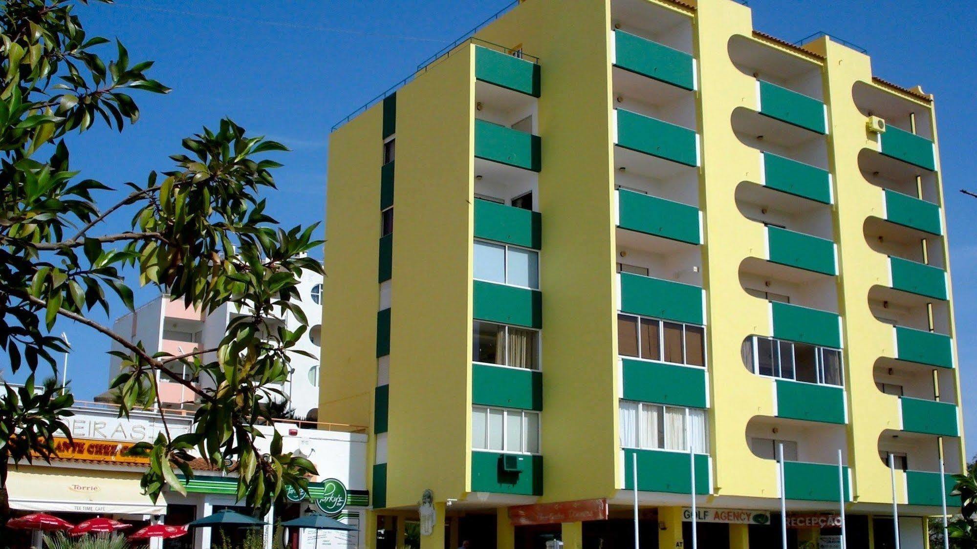 Parque Amendoeiras Aparthotel