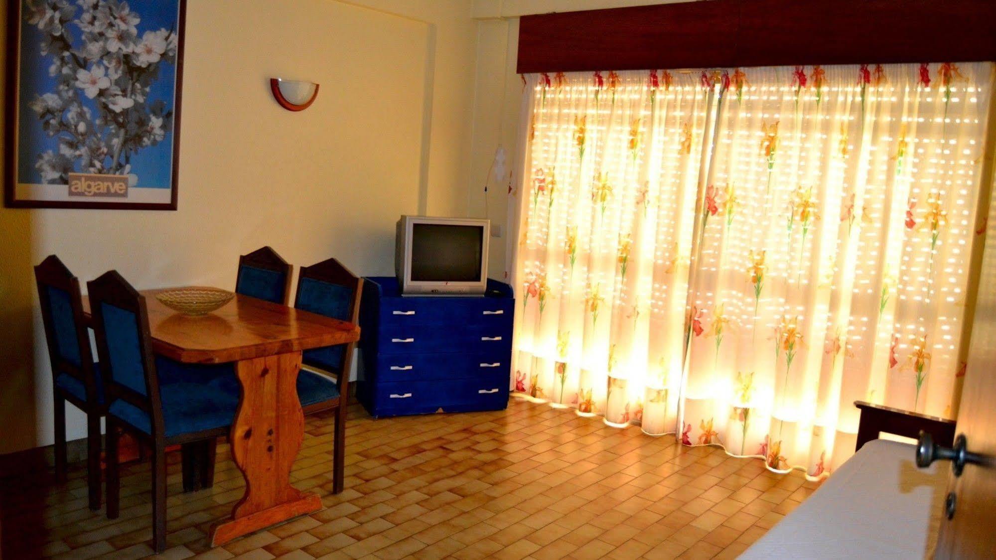 Aparthotel Parque Amendoeiras