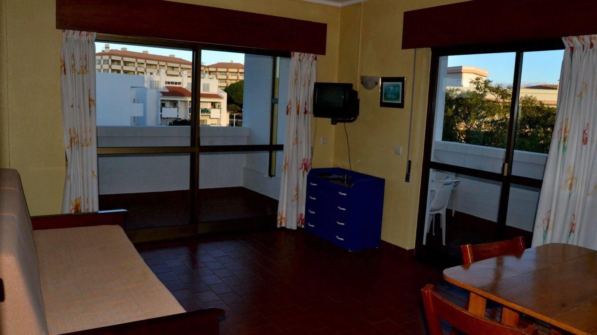 Aparthotel Parque Amendoeiras 2*