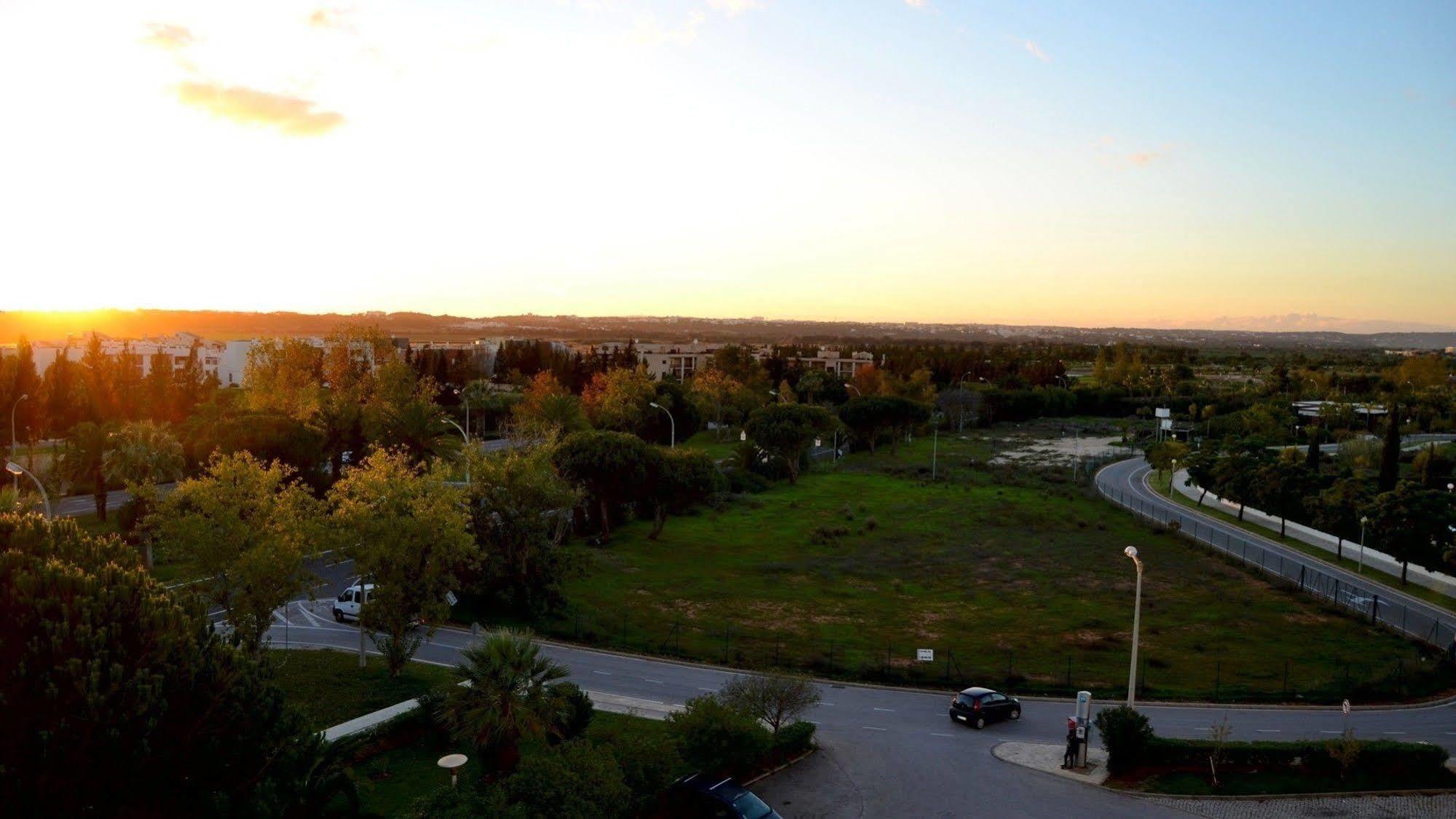 Aparthotel Parque Amendoeiras 2*