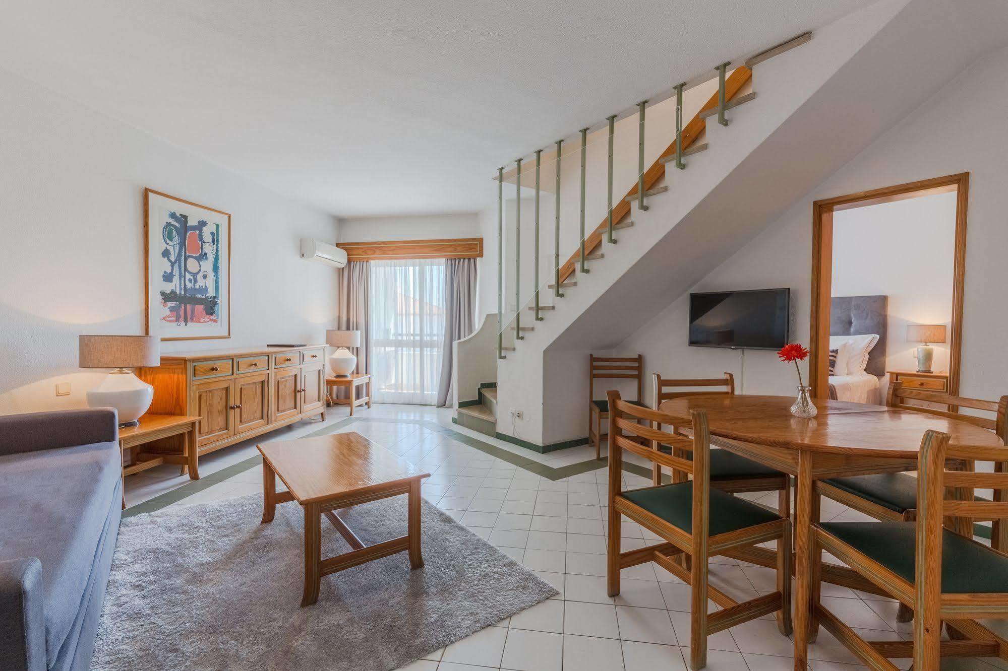 Aparthotel Luna Da Oura 4*