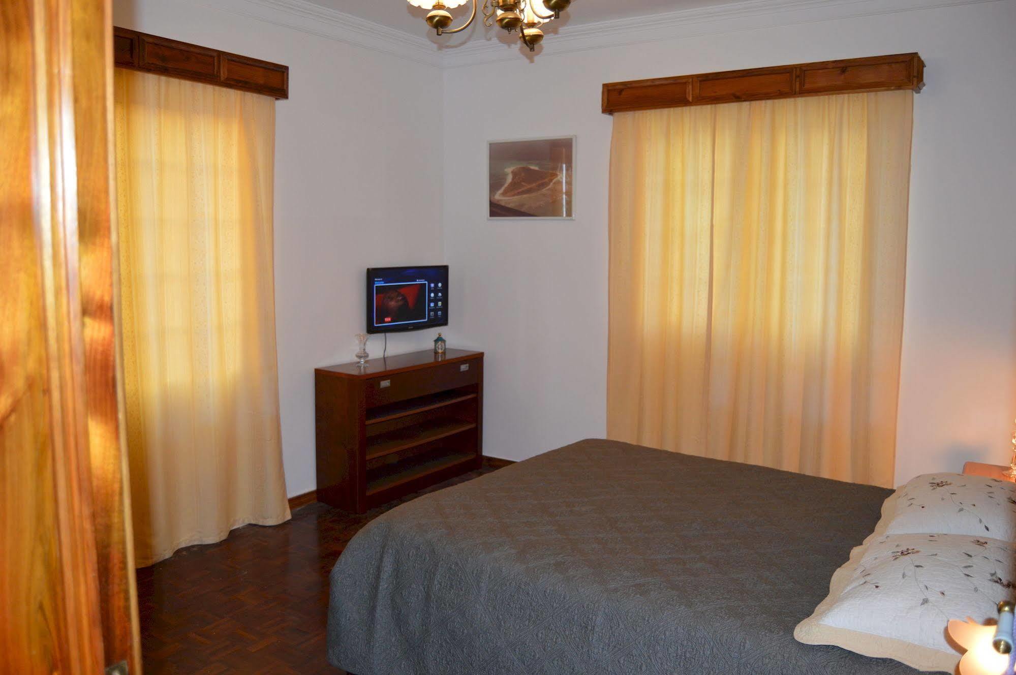 Islet View Bed & Breakfast 2*