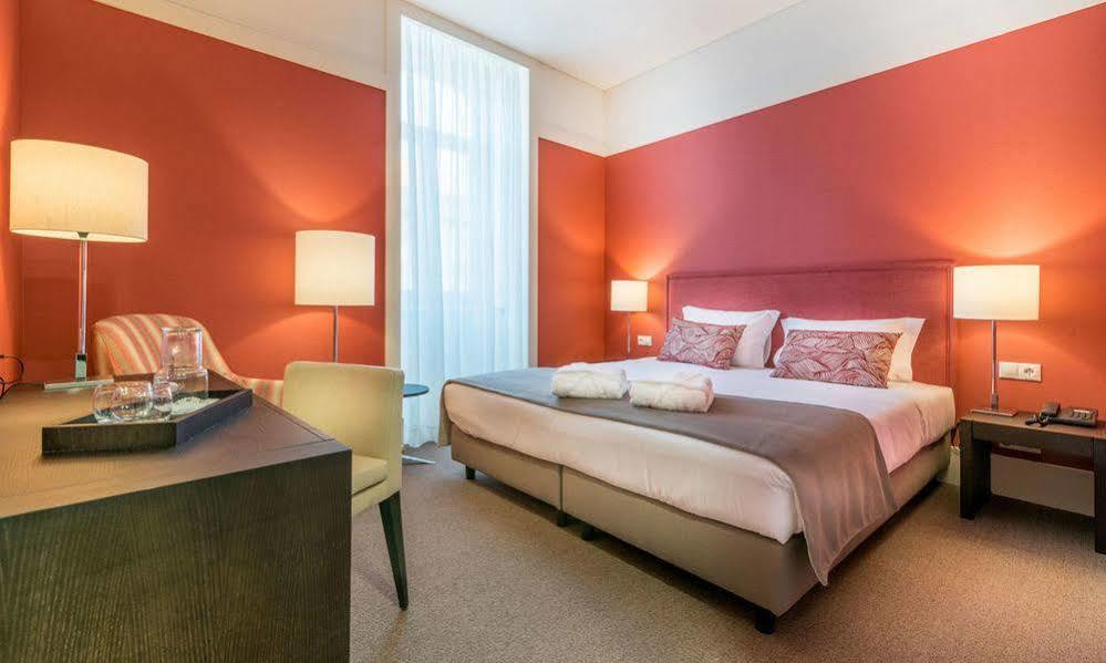 Universal Boutique 4*