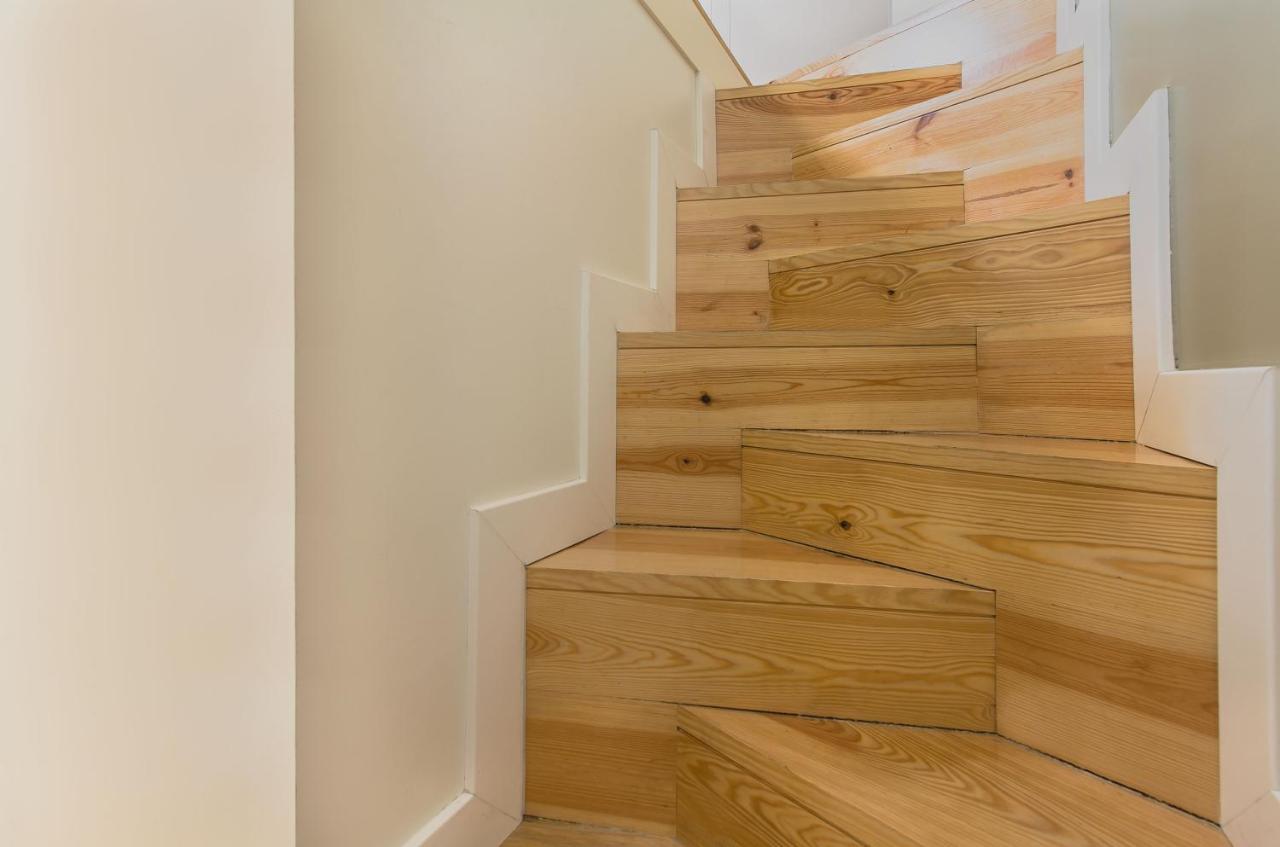 Design In Typical Alfama Appartement