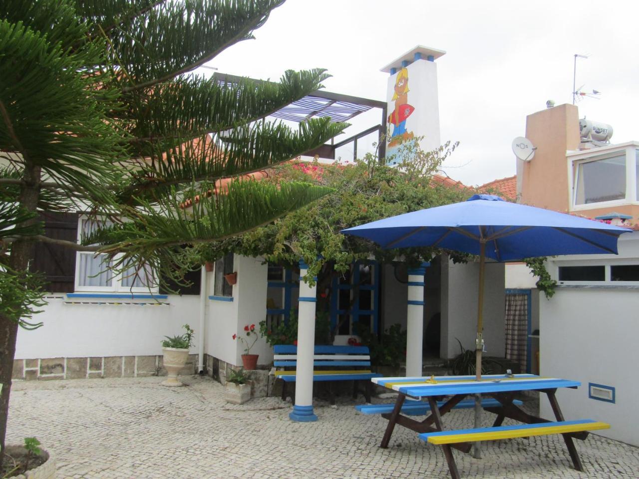 West Coast Surf Hostal