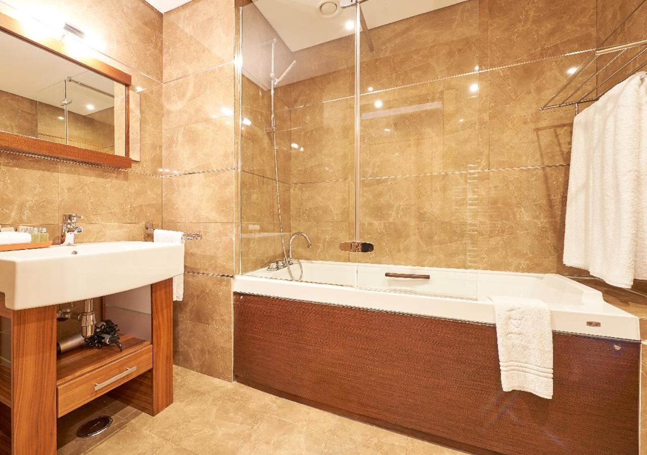 Cascade Wellness & Lifestyle Apartments