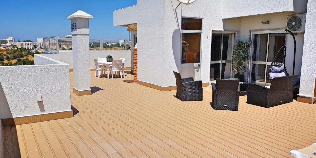 Penthouse T3 Com Terraco E Bbq Apartment Portimao