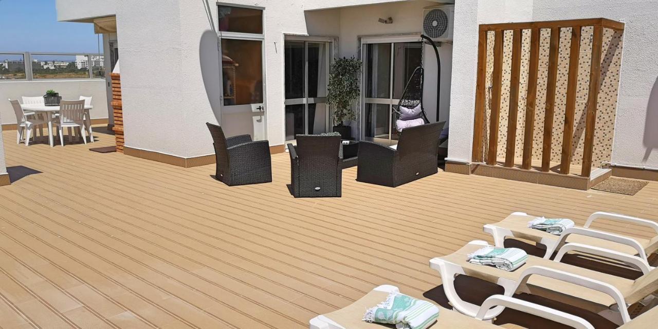 Penthouse T3 Com Terraco E Bbq Apartment Portimao