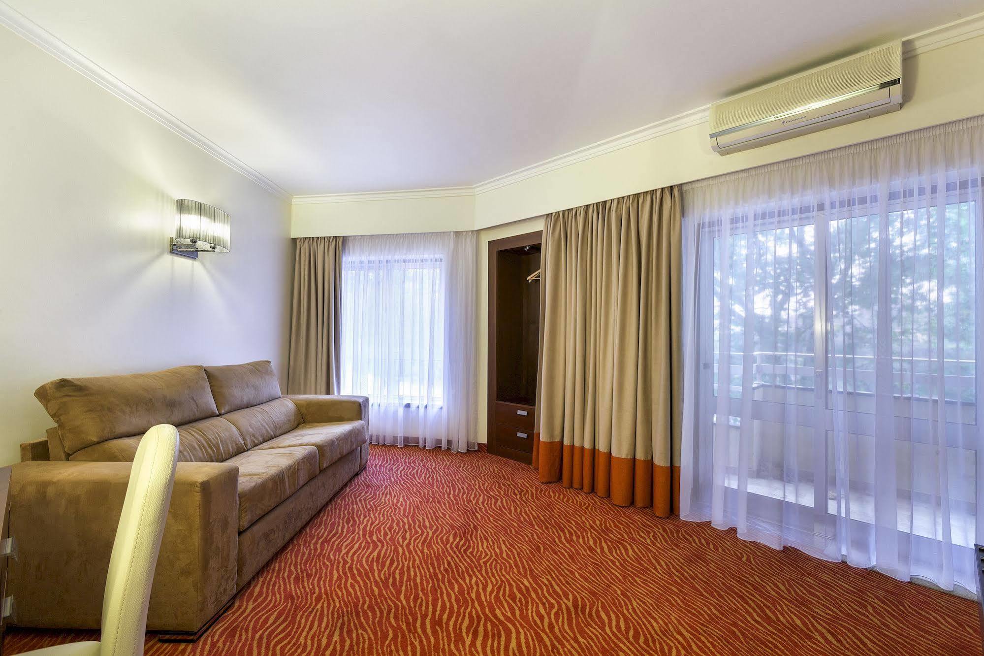 Hotel Avenida De Fatima