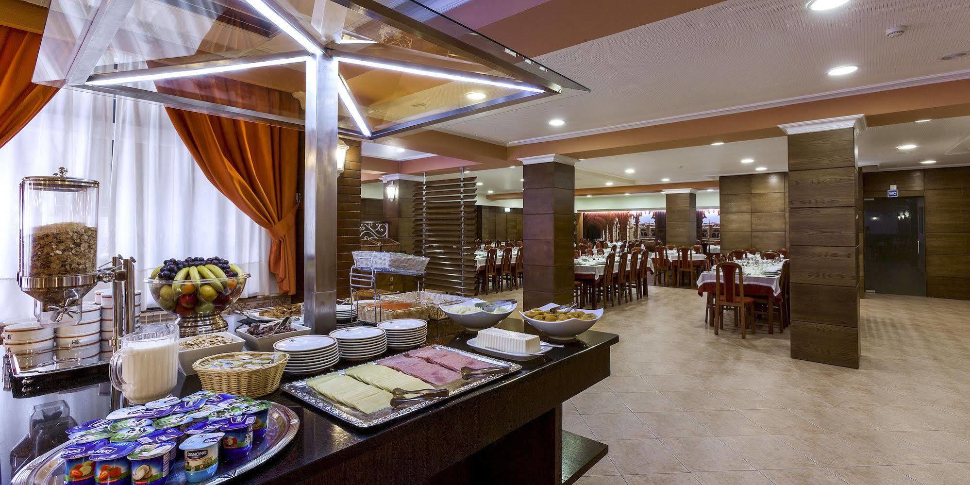 Hotel Avenida De 3*