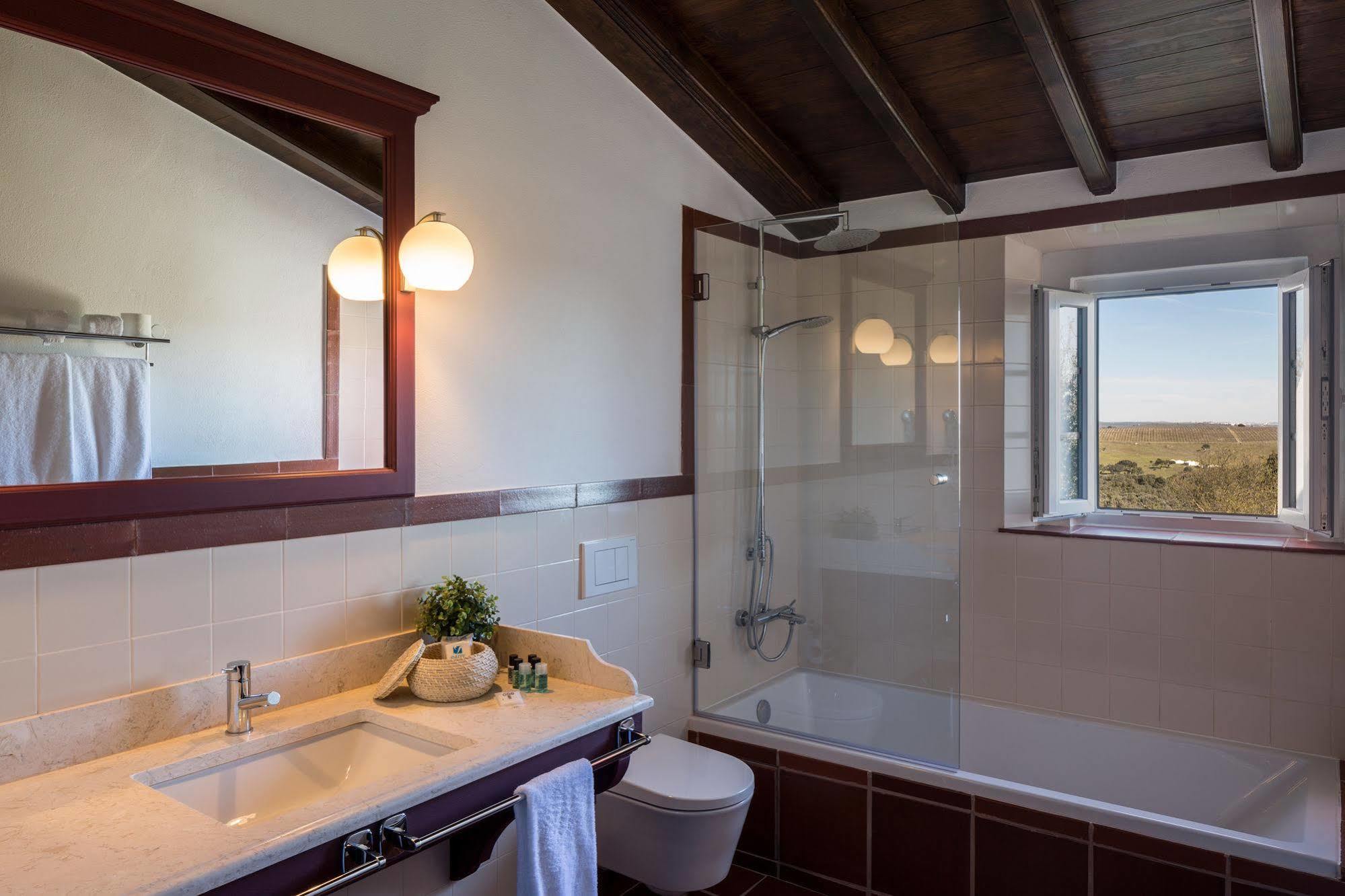 Rural Monte Da Provenca 4*