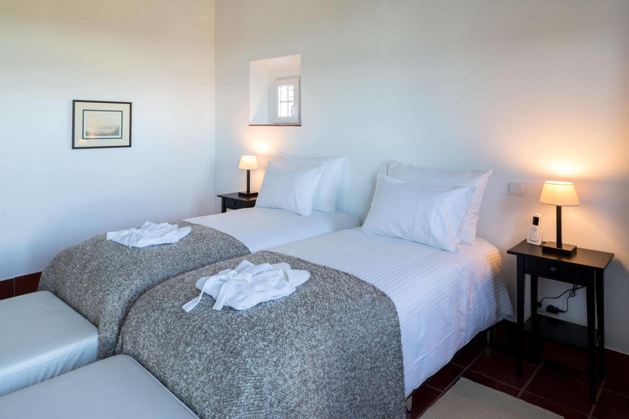 Rural Monte Da Provenca 4*