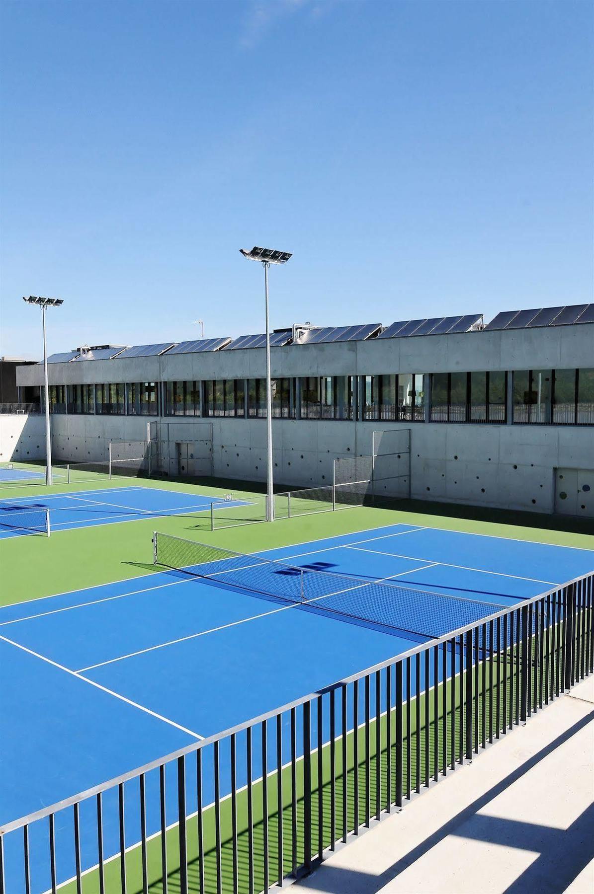 Open Village Sports & Club 4*