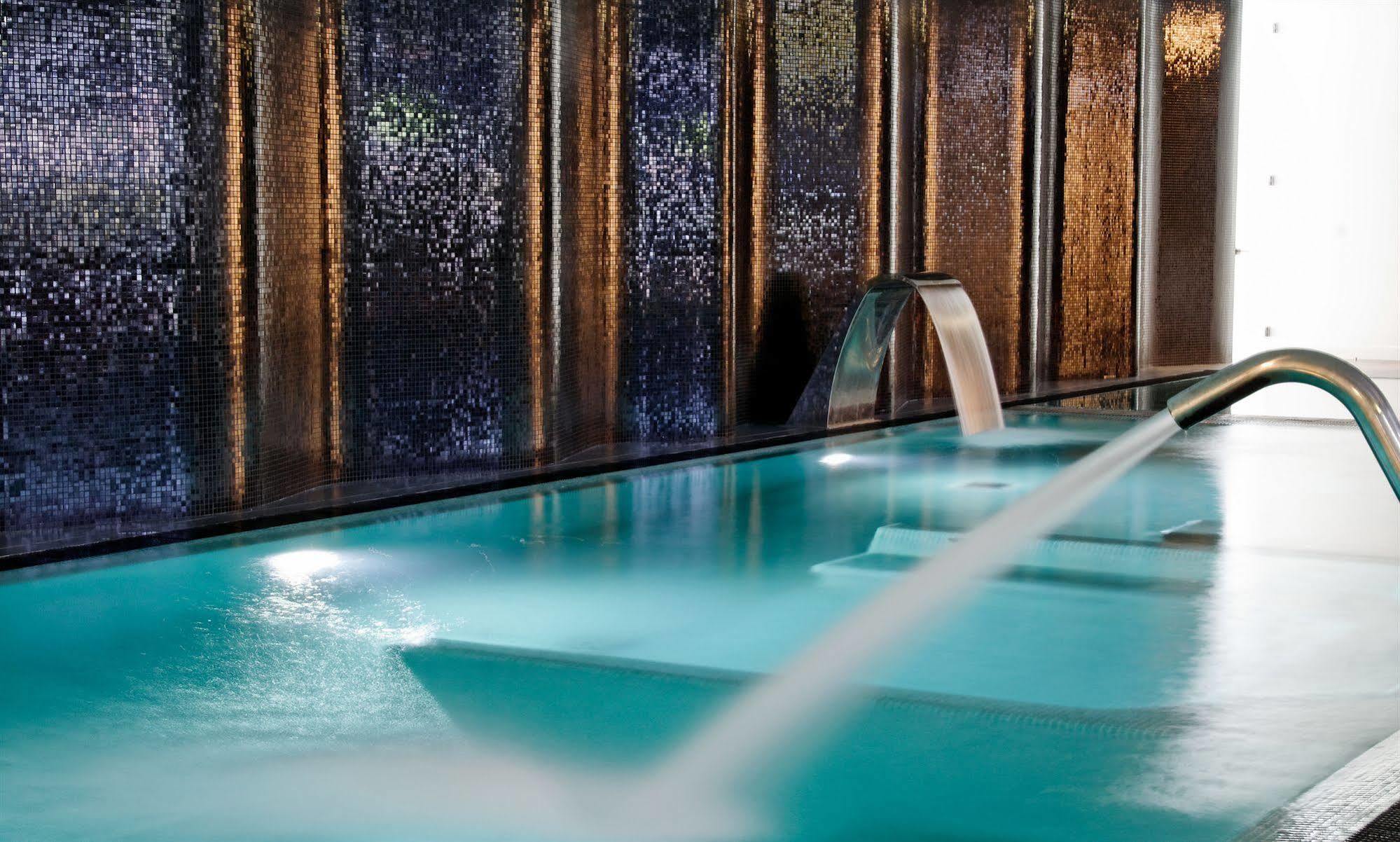 Open Village Sports & Club 4*