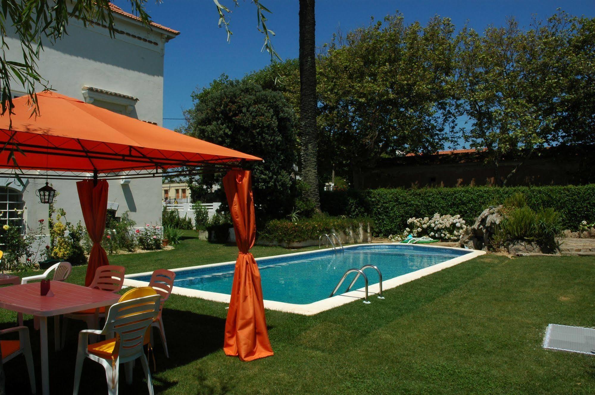 Roses Village 4*