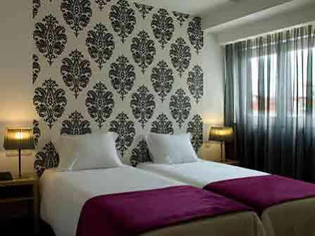Genesis Hotel 3*