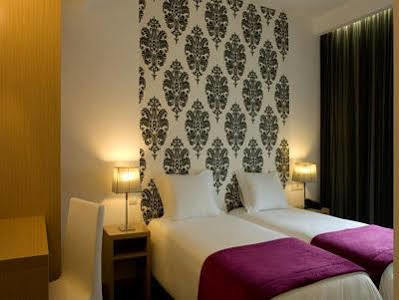 Hotel Genesis