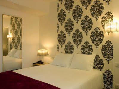 Hotel Genesis