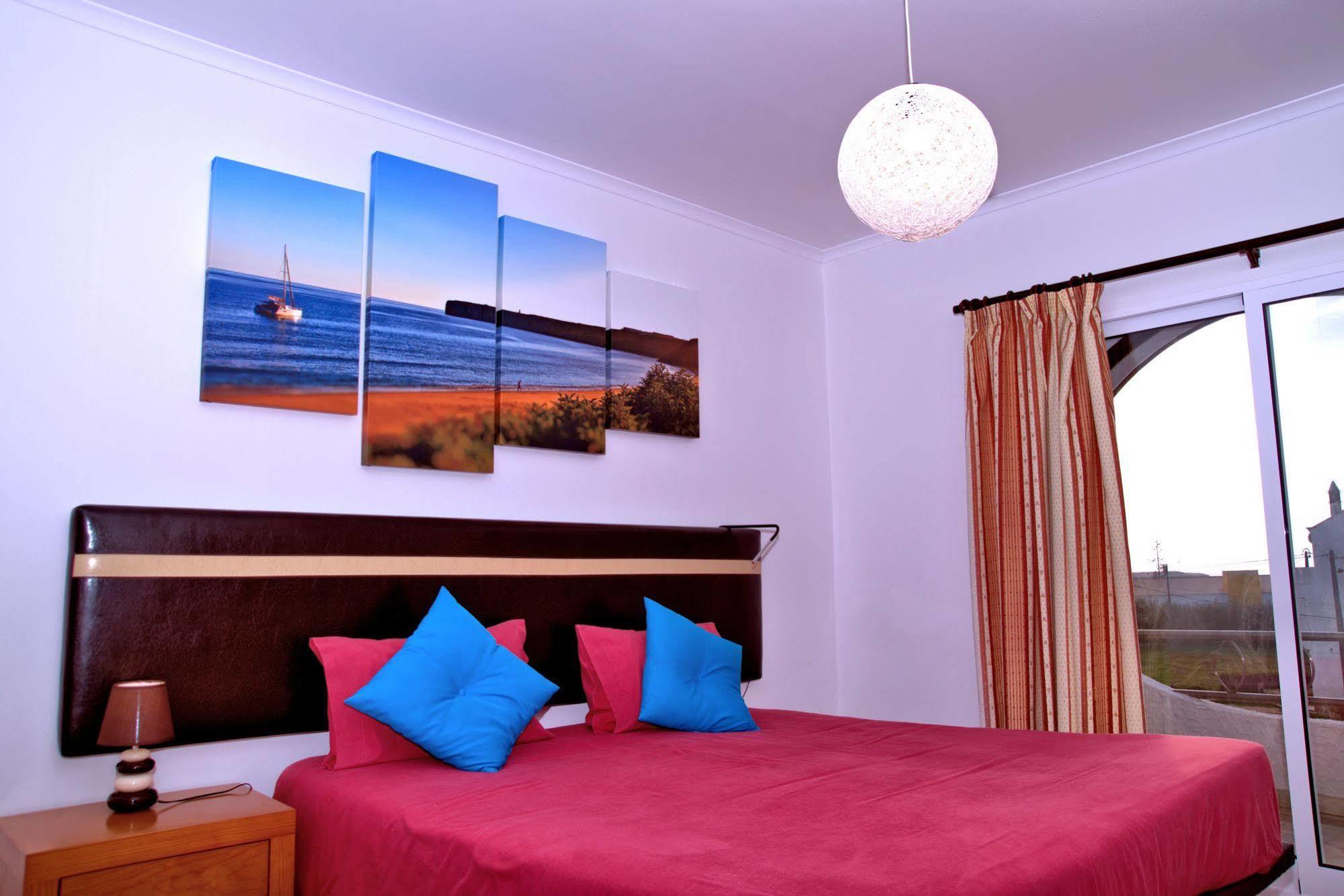 Tonel Turisticos Apartahotel Sagres
