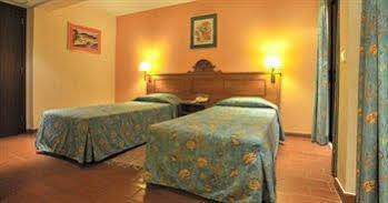 Pestana Levante & Golf 4* Armacao de Pera