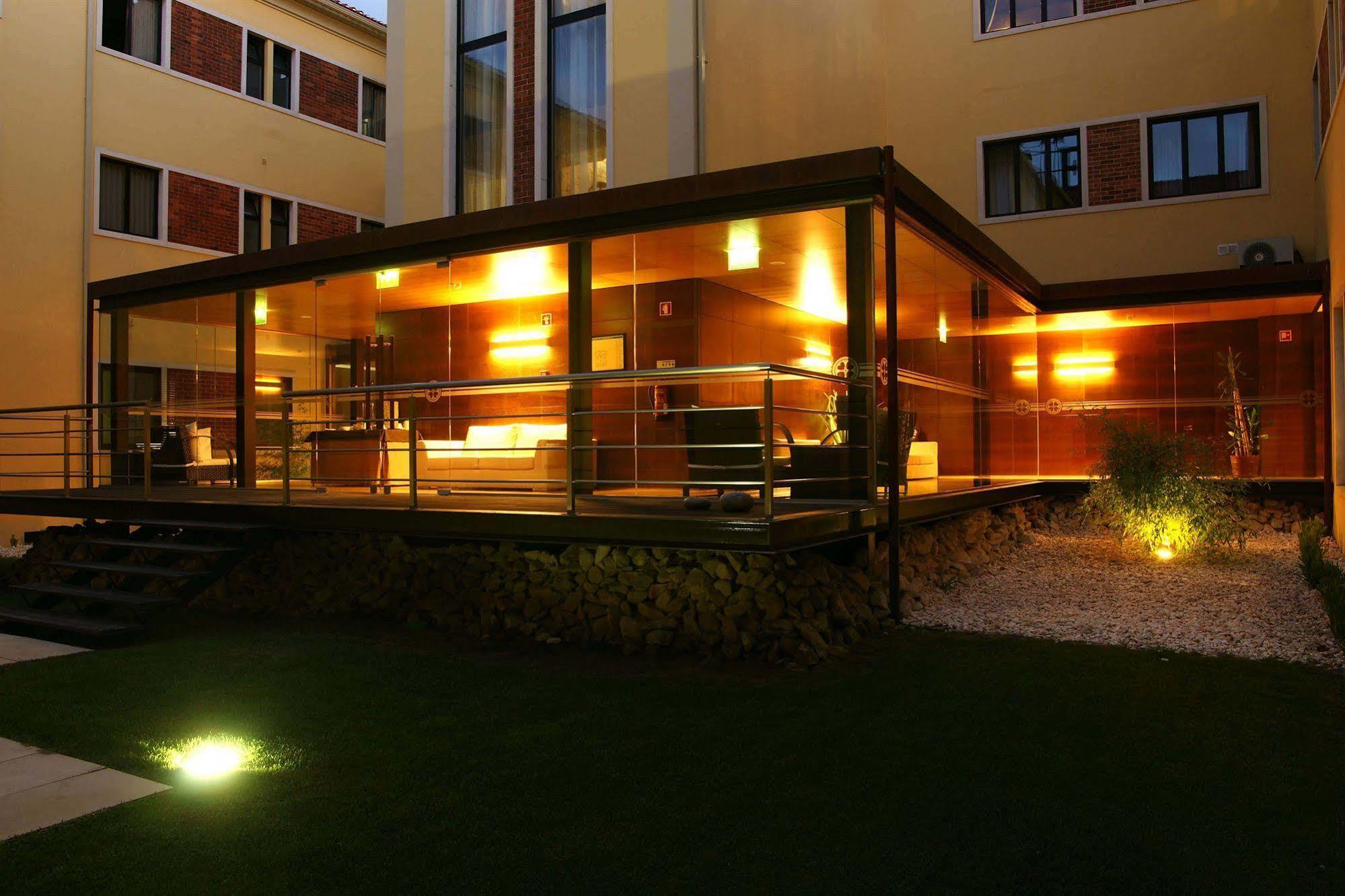 Your & Hotel Alcobaca