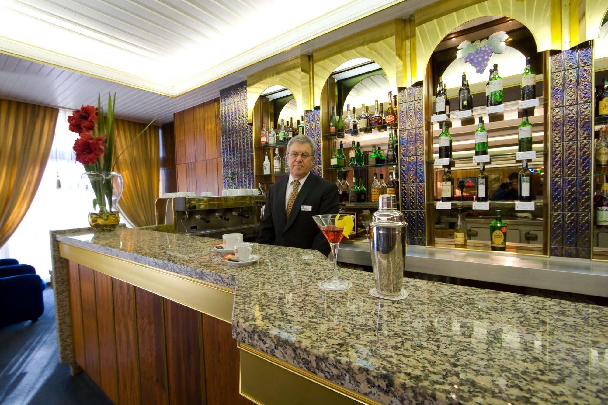 Hotel Center 4*