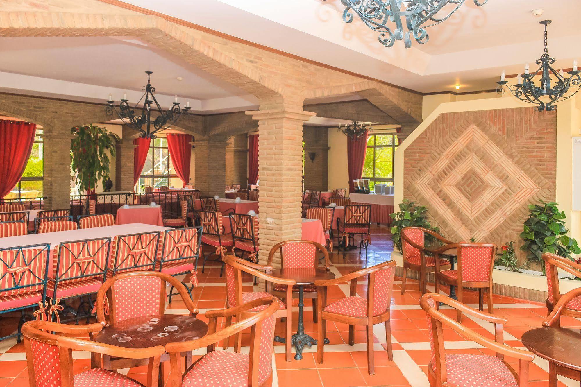 Hotel Colina Dos Mouros 3*
