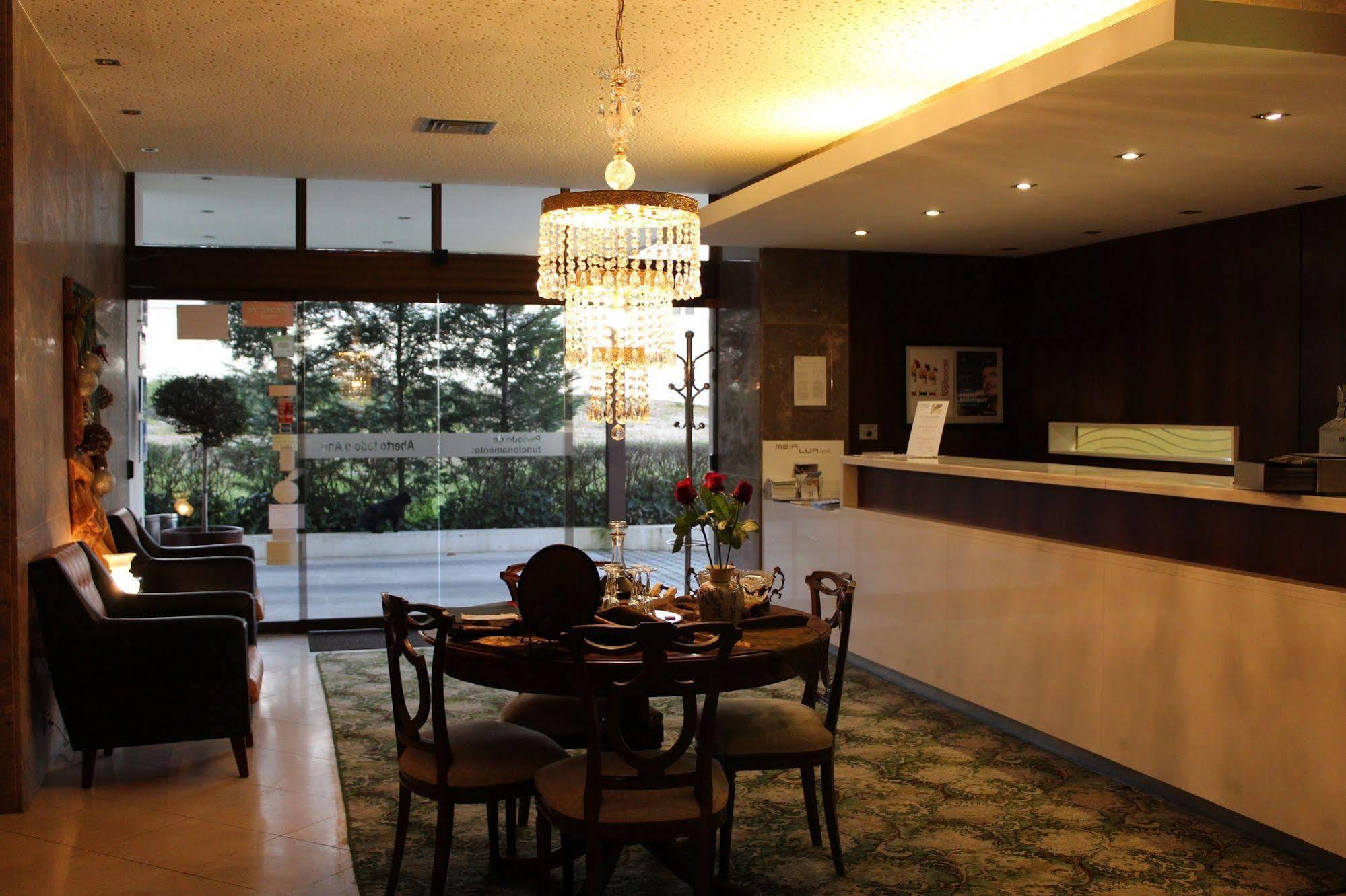 Hotel Meia Lua 3*