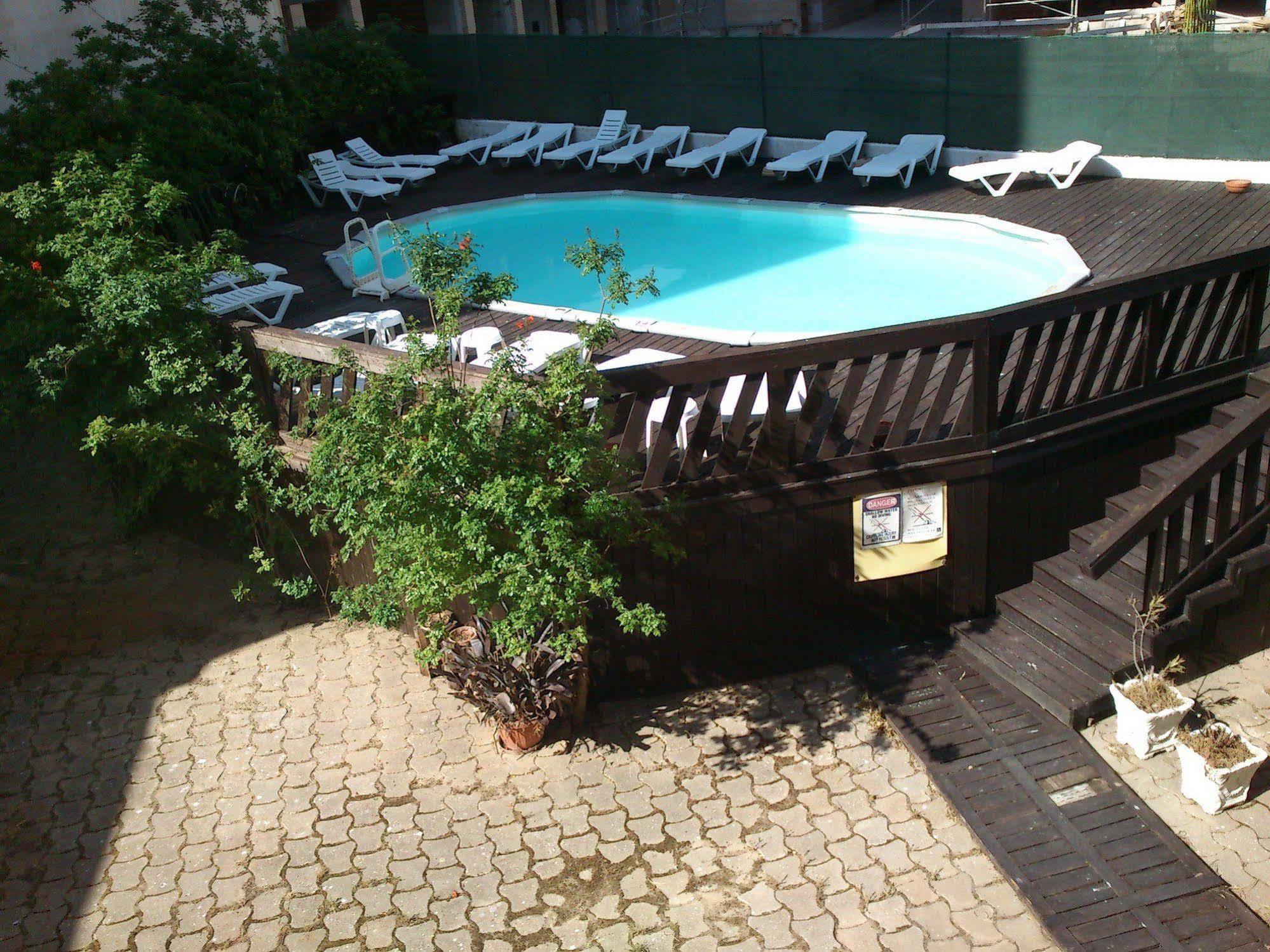 Aparthotel Iate 3*