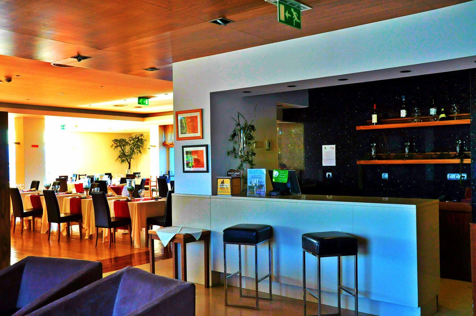 Lusitania Congress & 4*