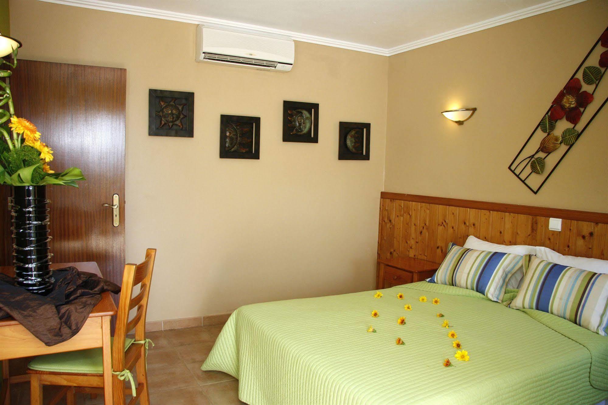 Hotel Montinho De Ouro 3*