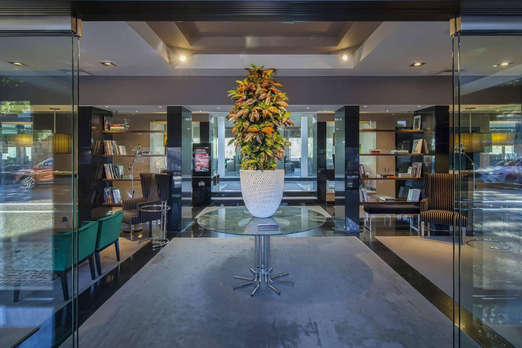 Cidnay - Charming & Executive Center Hotel