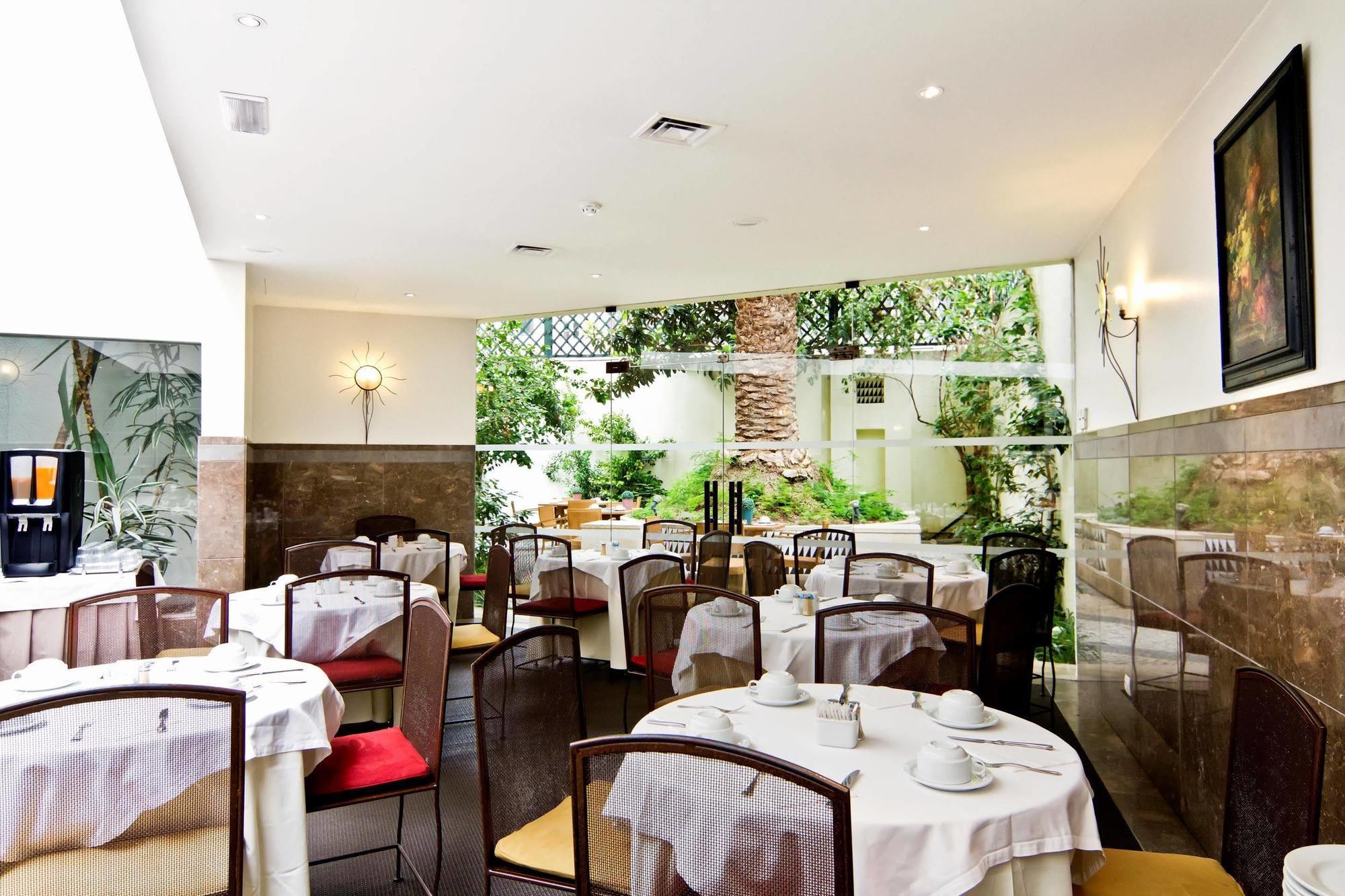 Evolution Valbom Hotel