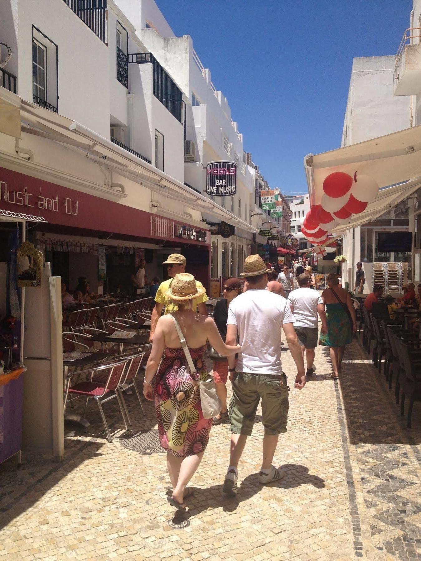 Aparthotel Cheerfulway Valmangude Jardim Albufeira