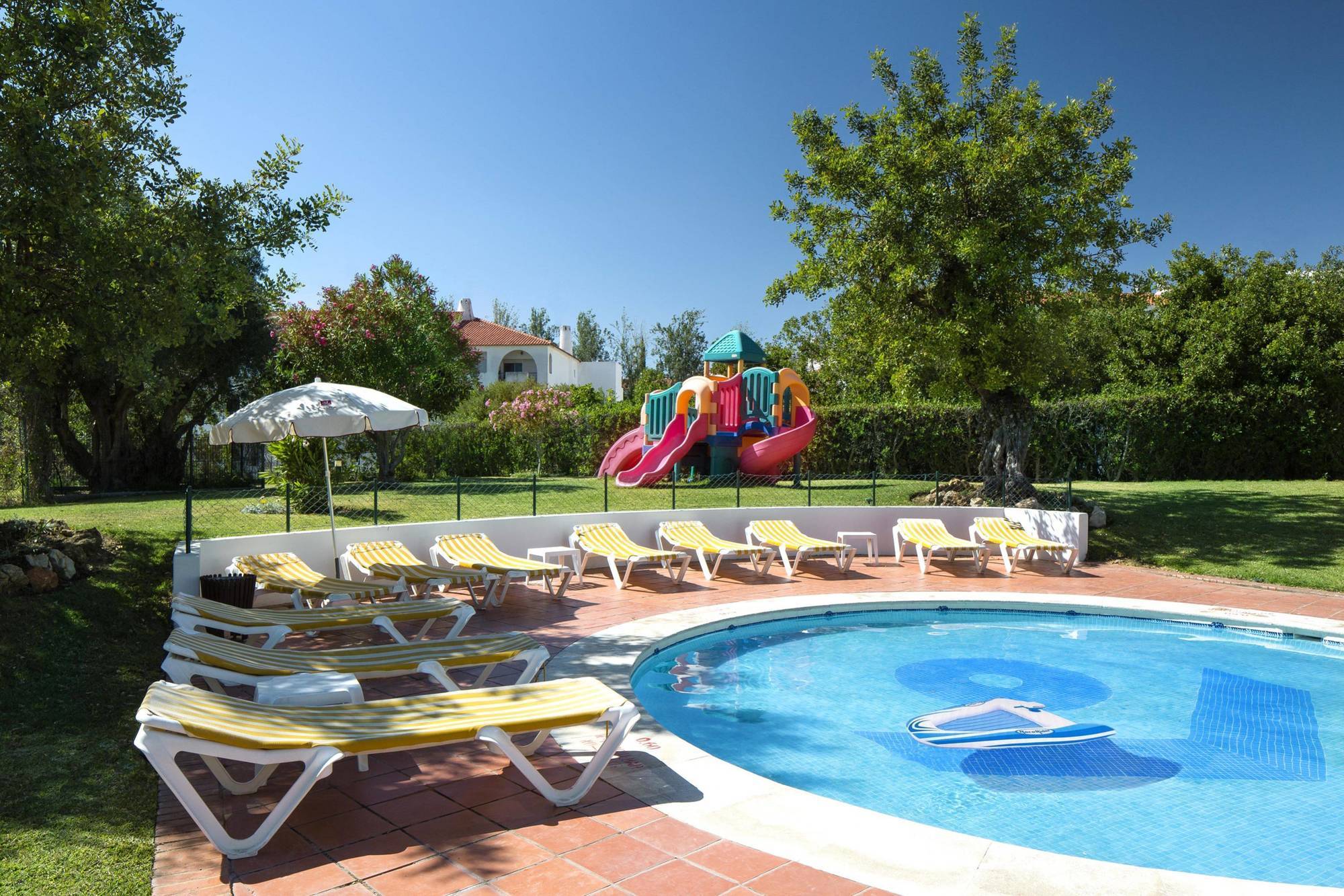 Aparthotel Cheerfulway Valmangude Jardim Albufeira