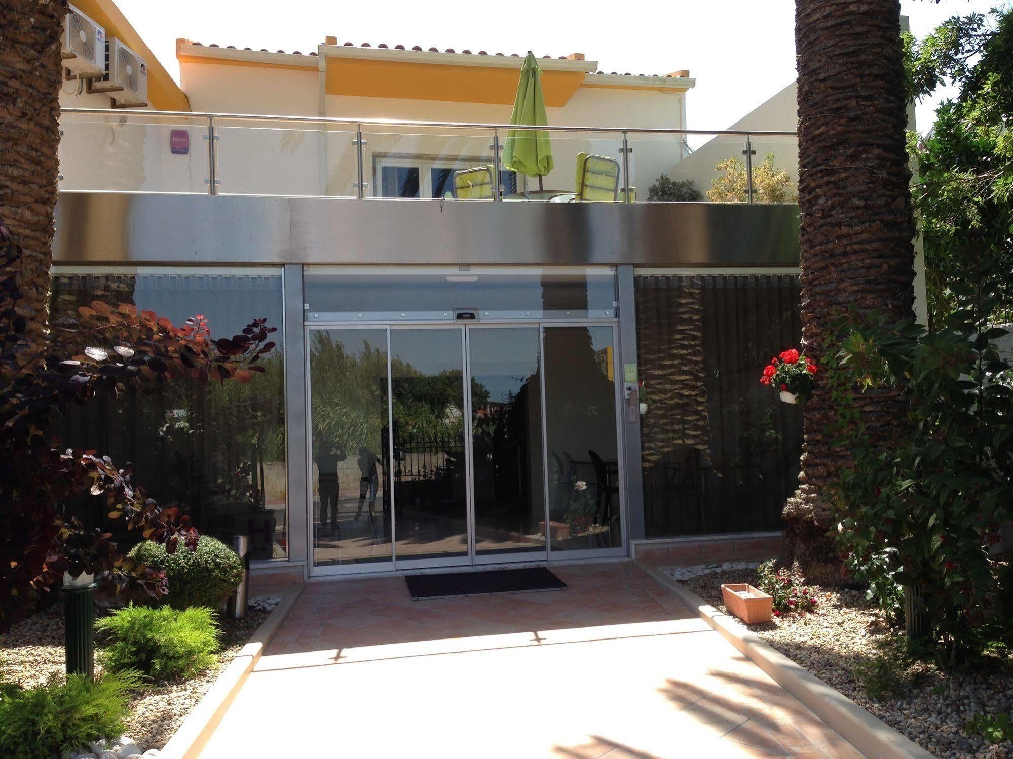 Laurus Hotel 2*