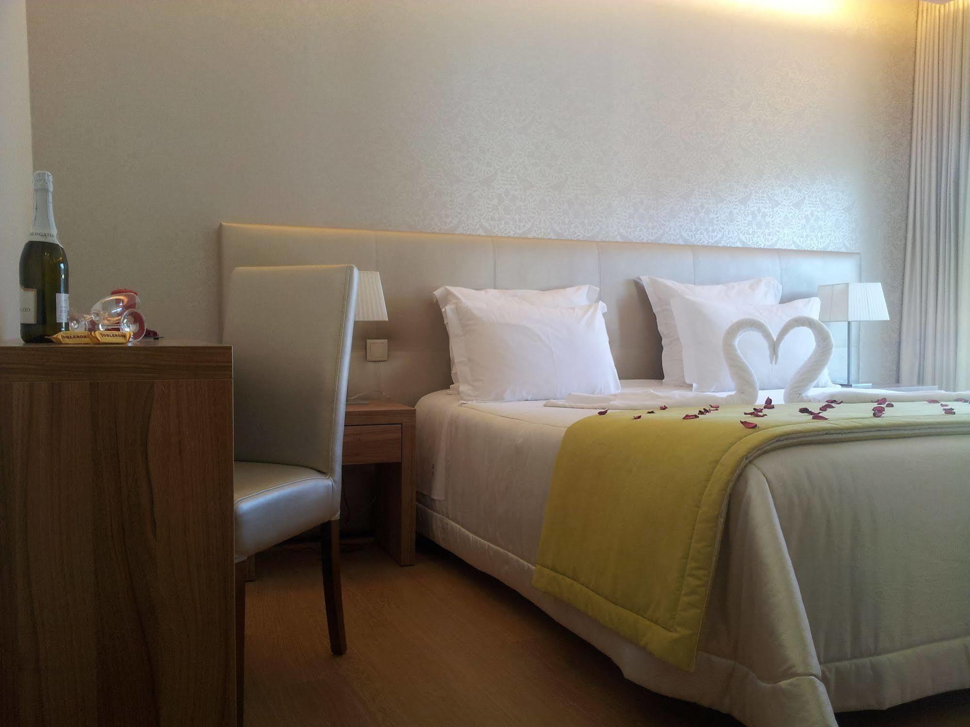 Laurus Hotel 2*
