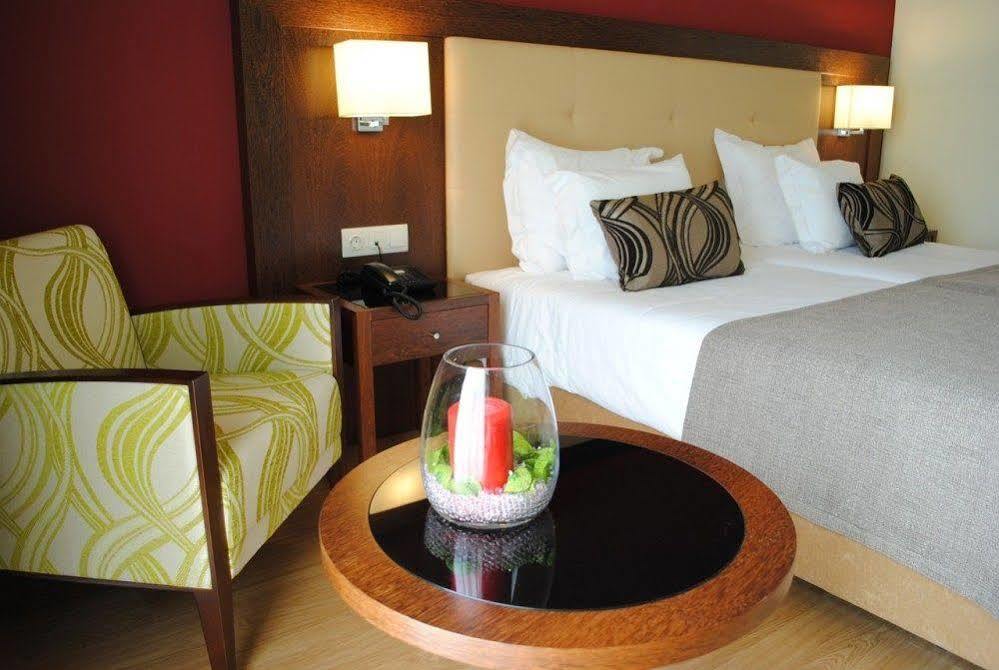 Hotel Palace & Termas De Sao Tiago 4*