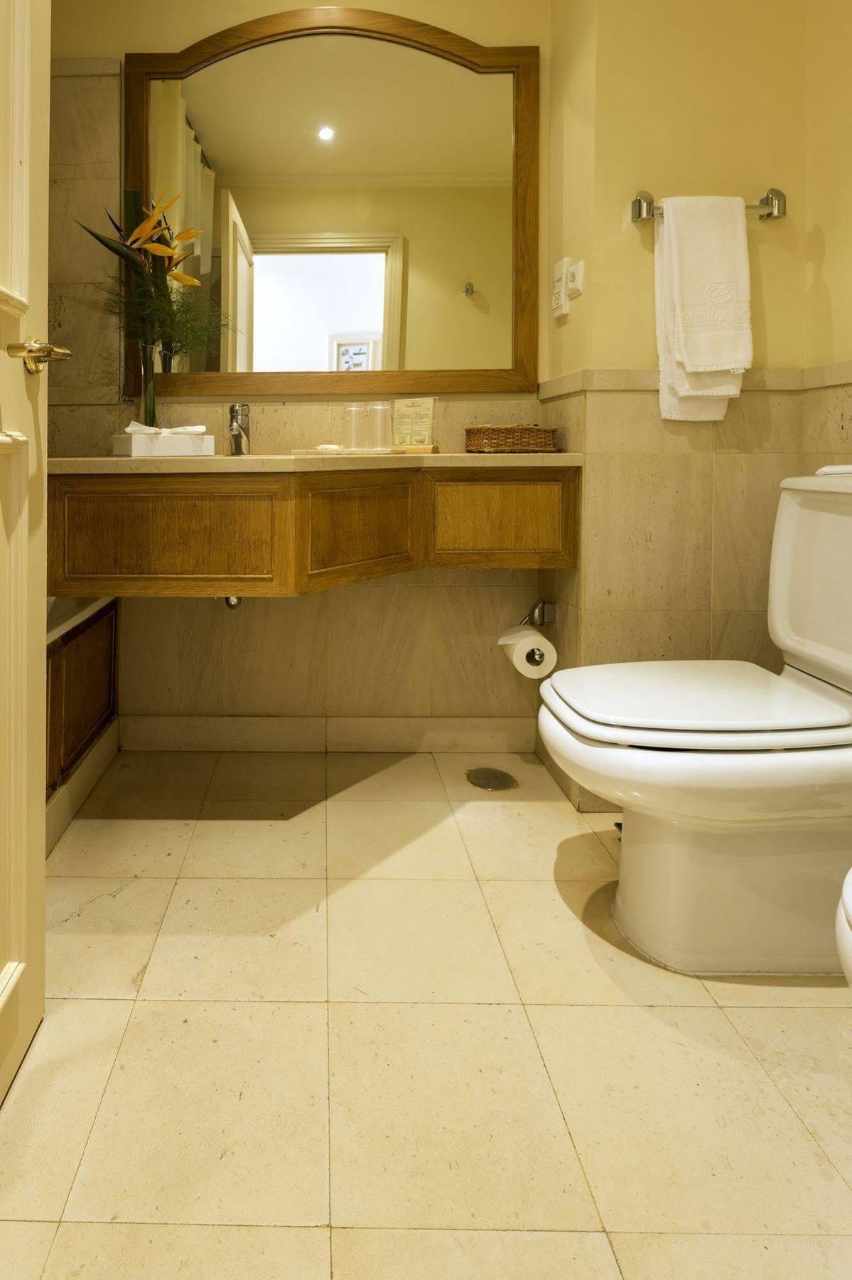 Quinta Do Estreito Hotel 4*