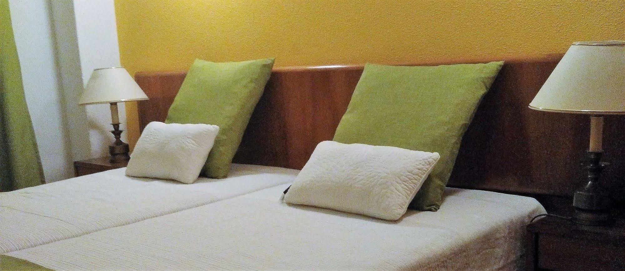 Turisticos Lindomar 3* Armacao de Pera