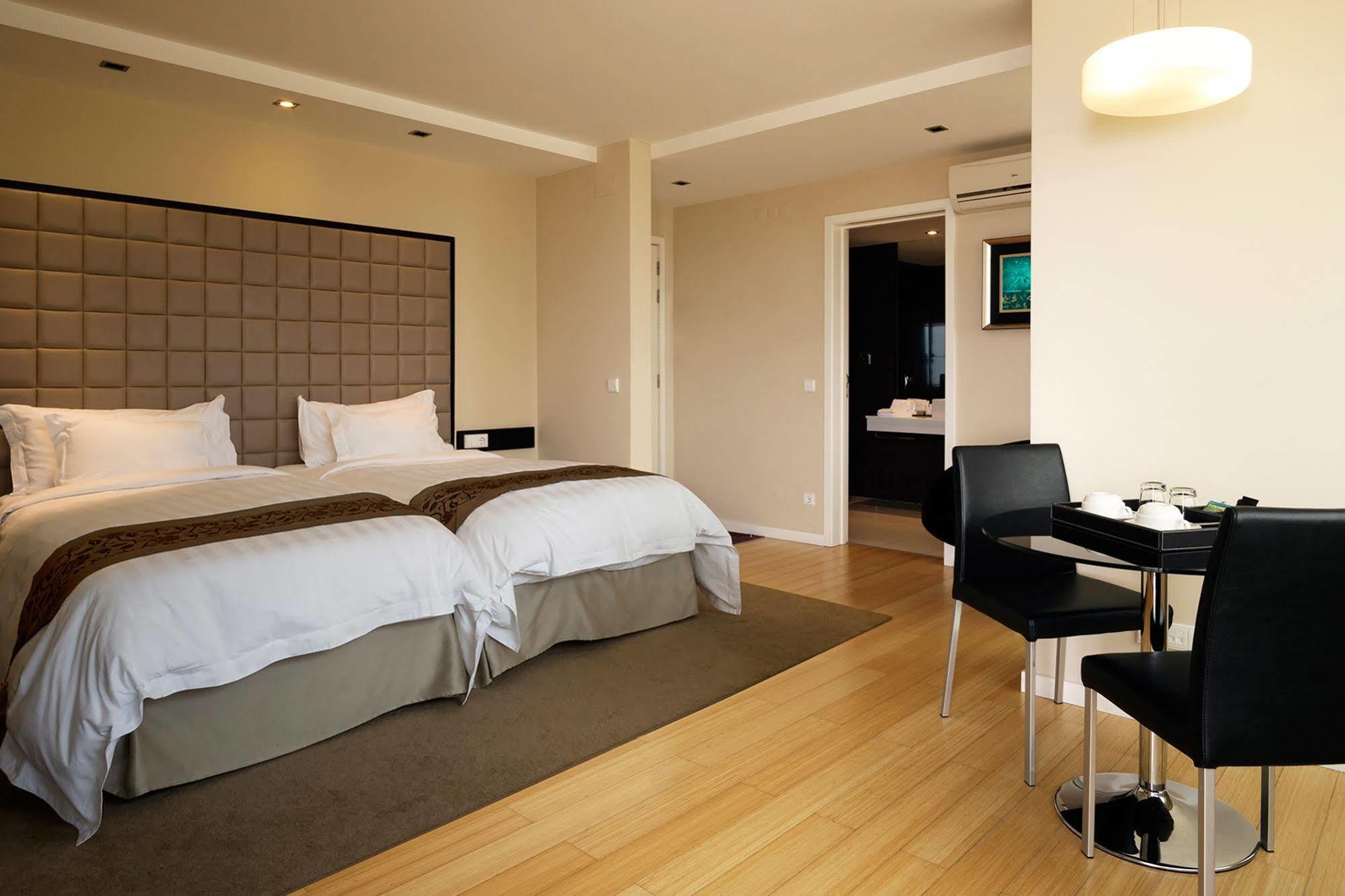 Hotel Sweet Atlantic & 4*