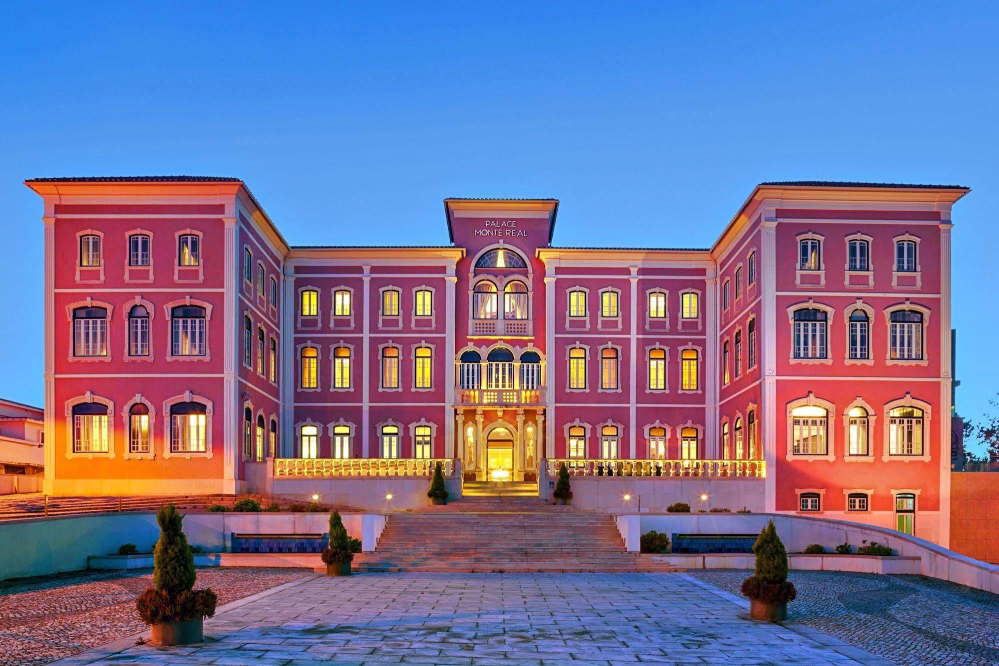 - Hotel, Termas & Hotel 4*
