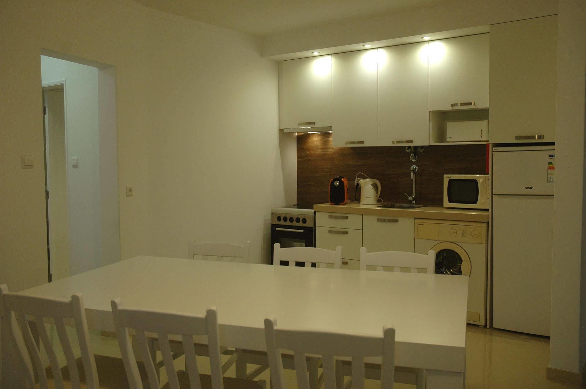 Dom Lourenco Hotel 2*