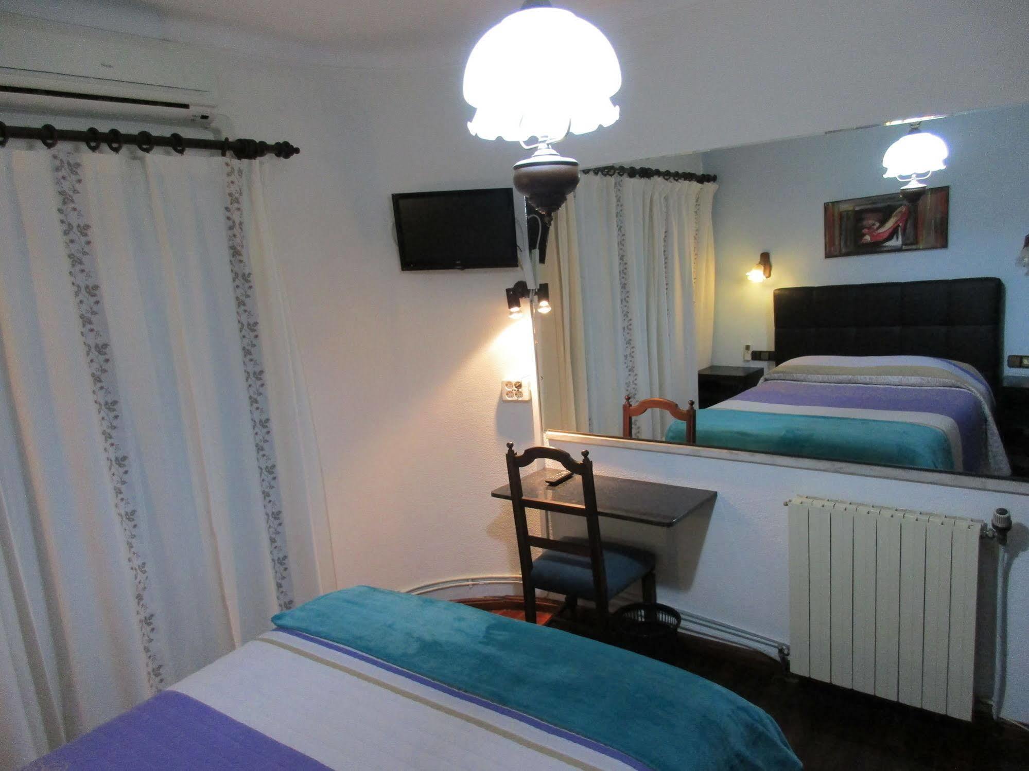 4 Estacoes Hotel 2*