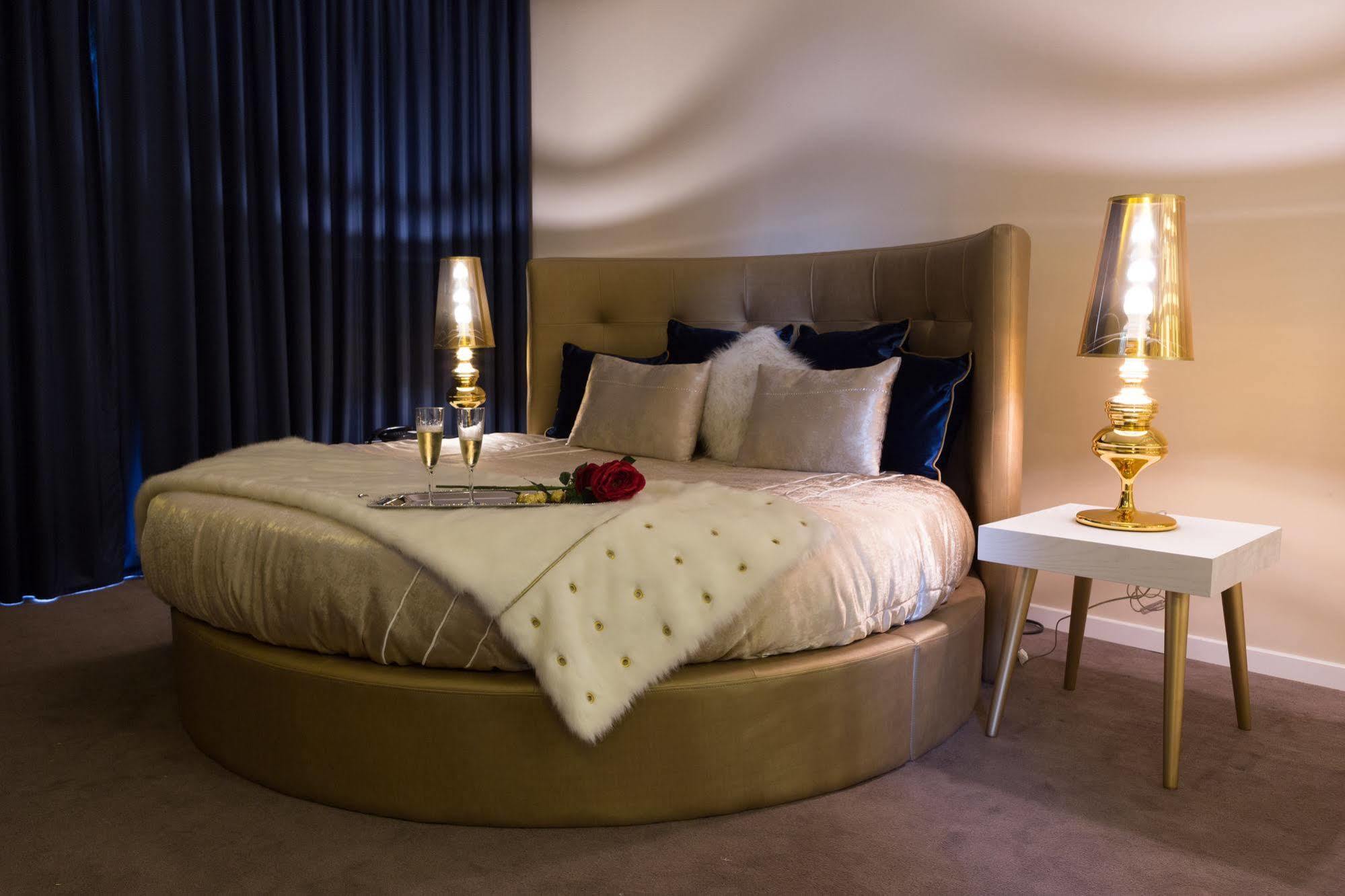De Plaza & Hotel 4*